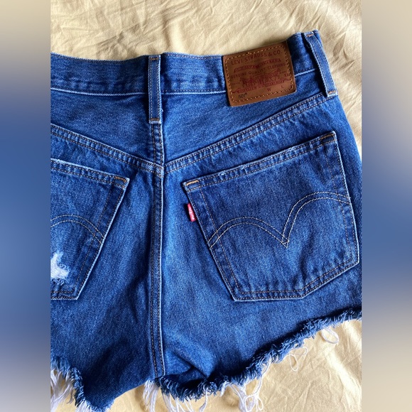 levi’s jean shorts - Picture 6 of 8